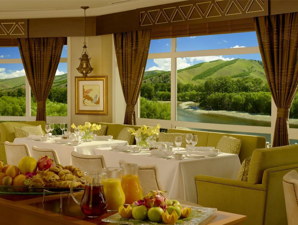 Terelj Hotel & Spa أولان باتور المطعم الصورة
