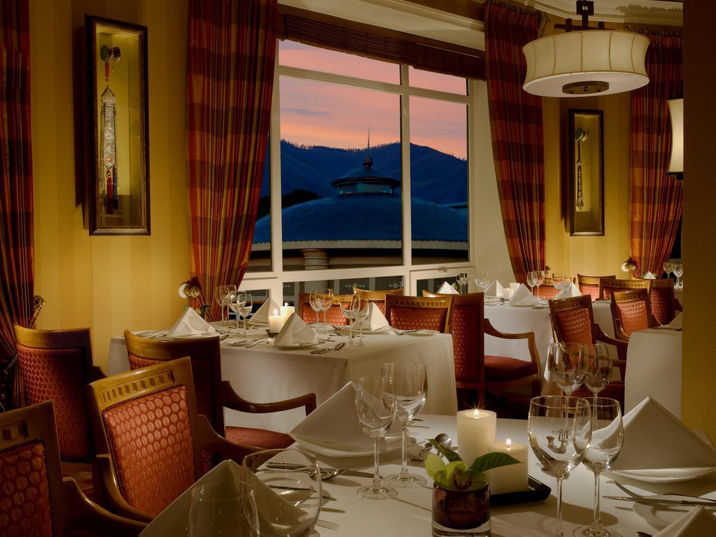 Terelj Hotel & Spa أولان باتور المطعم الصورة